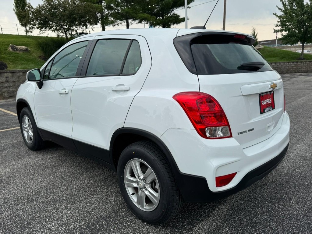 Chevrolet Trax Vehicle Full-screen Gallery Image 06