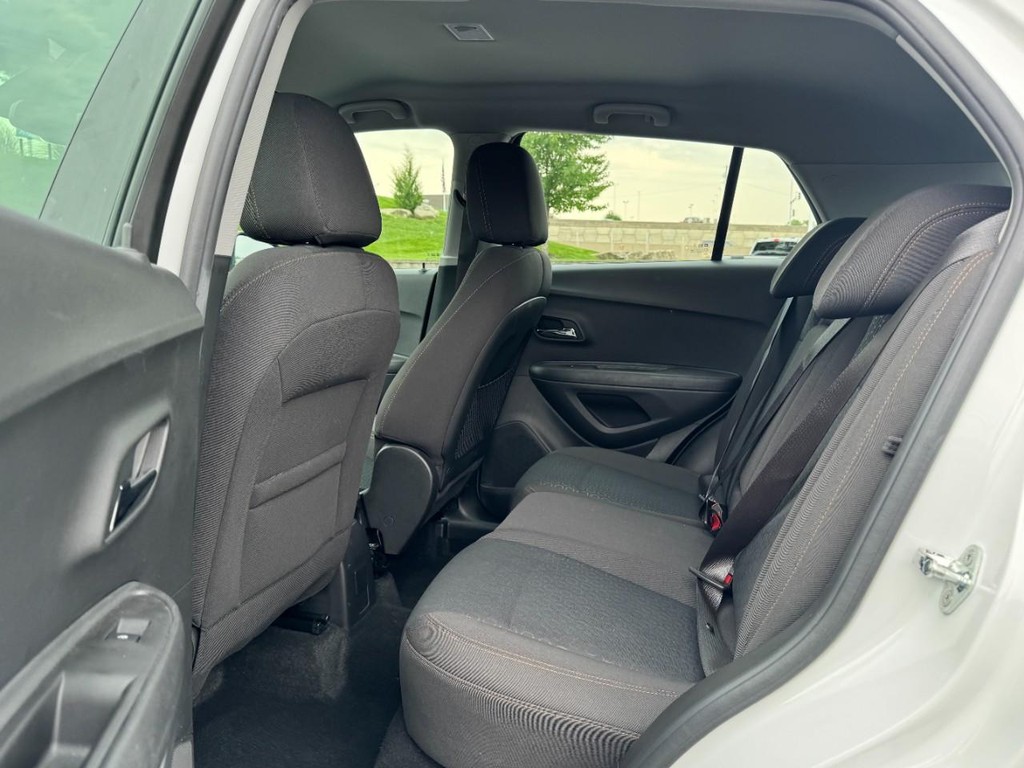 Chevrolet Trax Vehicle Full-screen Gallery Image 11