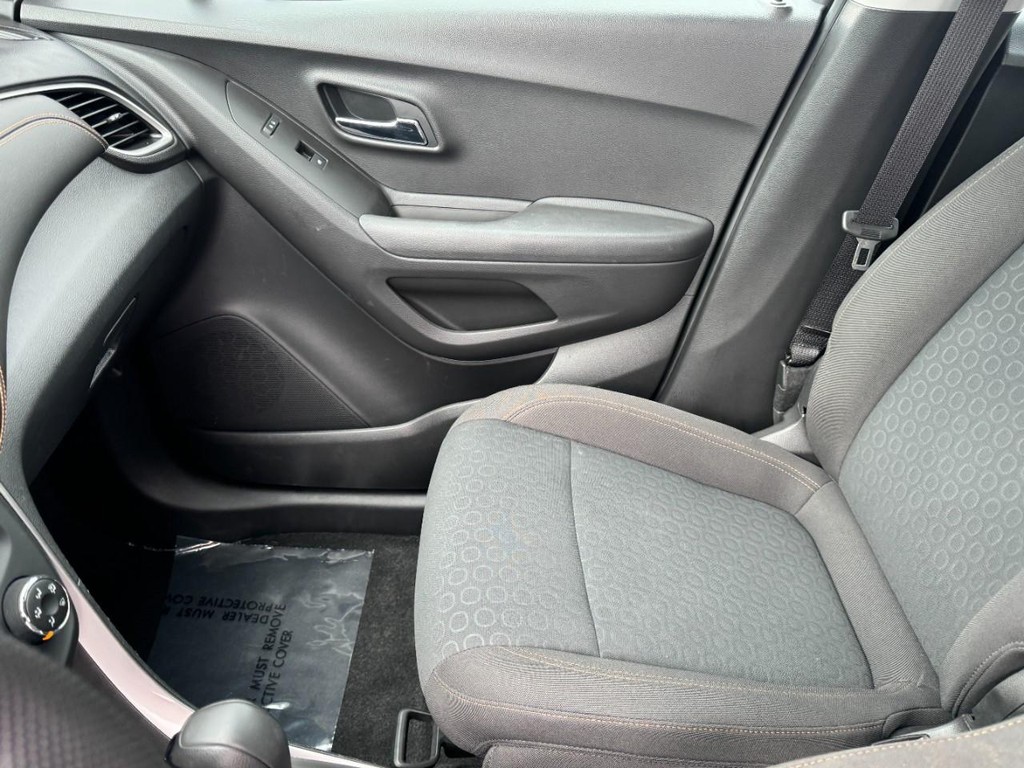 Chevrolet Trax Vehicle Full-screen Gallery Image 14