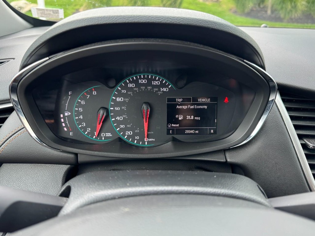 Chevrolet Trax Vehicle Full-screen Gallery Image 21