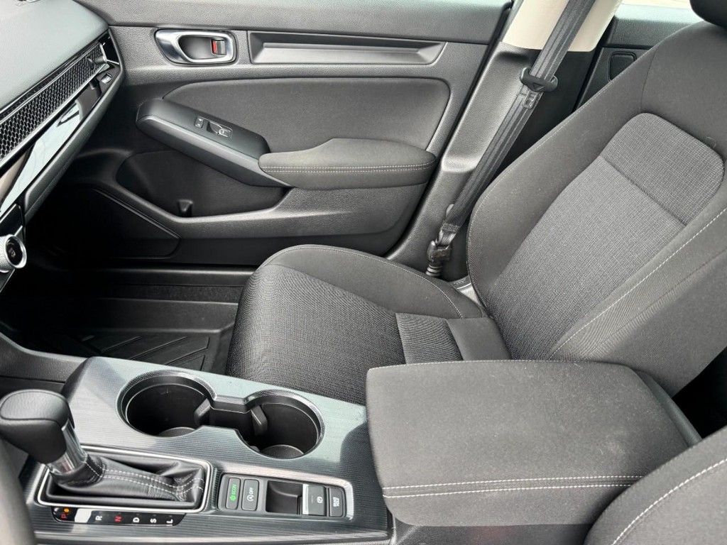 Honda Civic Sedan Vehicle Full-screen Gallery Image 13
