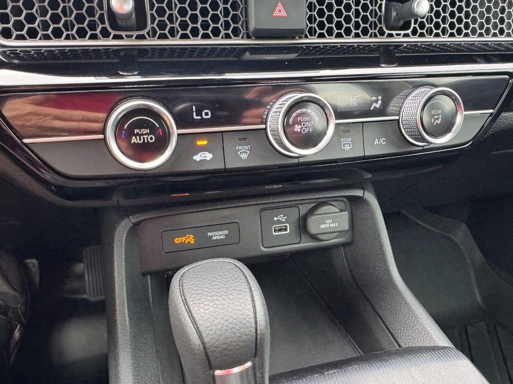 Honda Civic Sedan Vehicle Full-screen Gallery Image 18