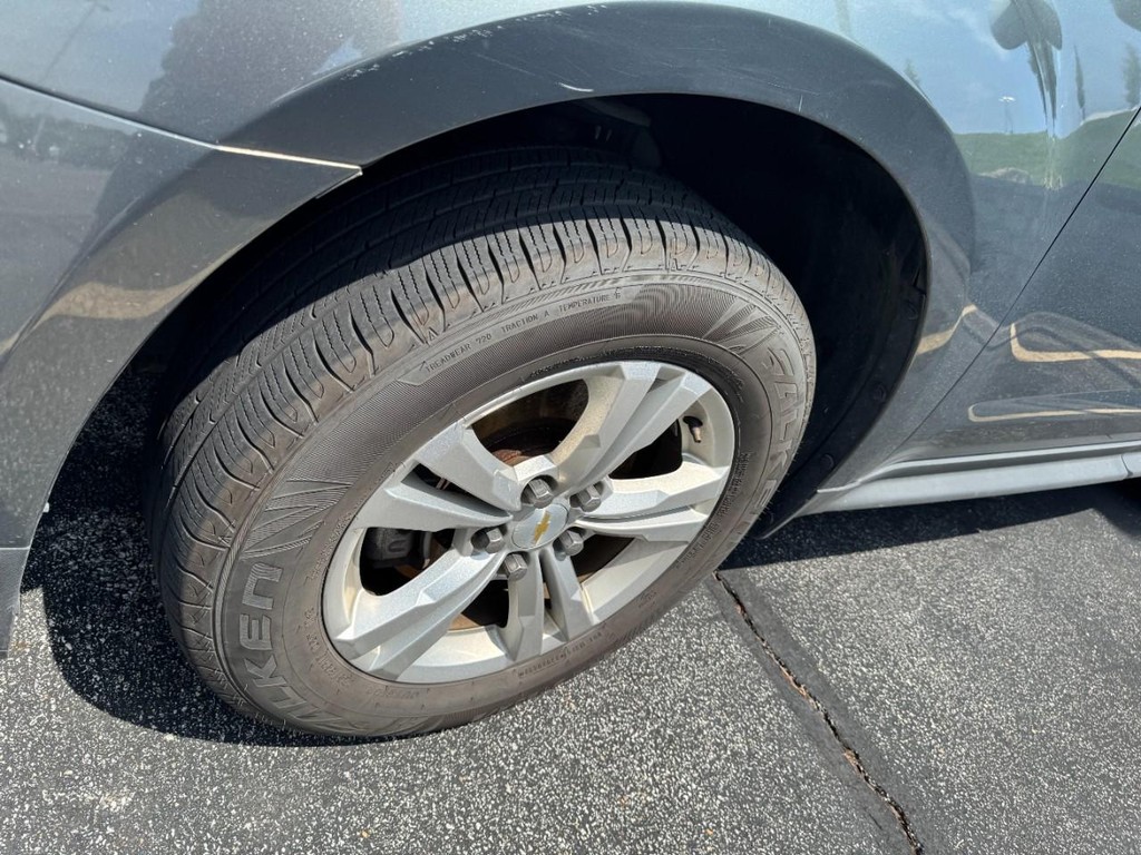 Chevrolet Equinox Vehicle Full-screen Gallery Image 04