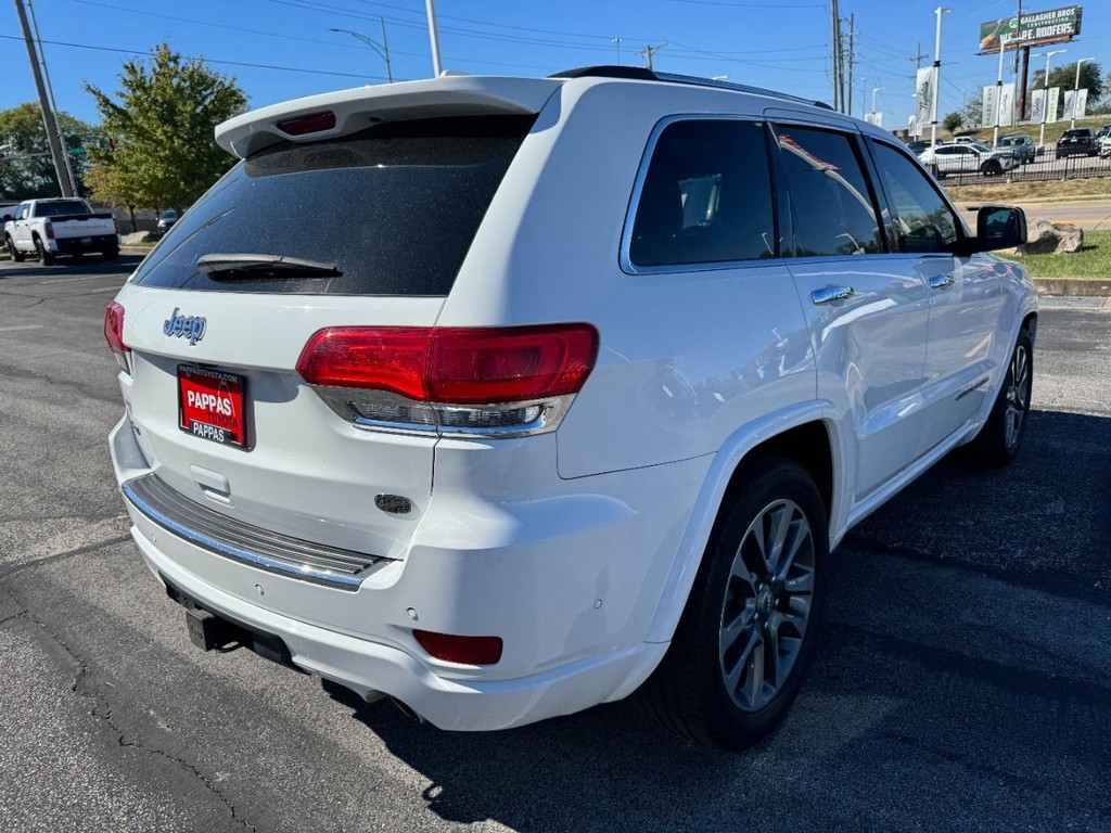 Jeep Grand Cherokee Vehicle Full-screen Gallery Image 03