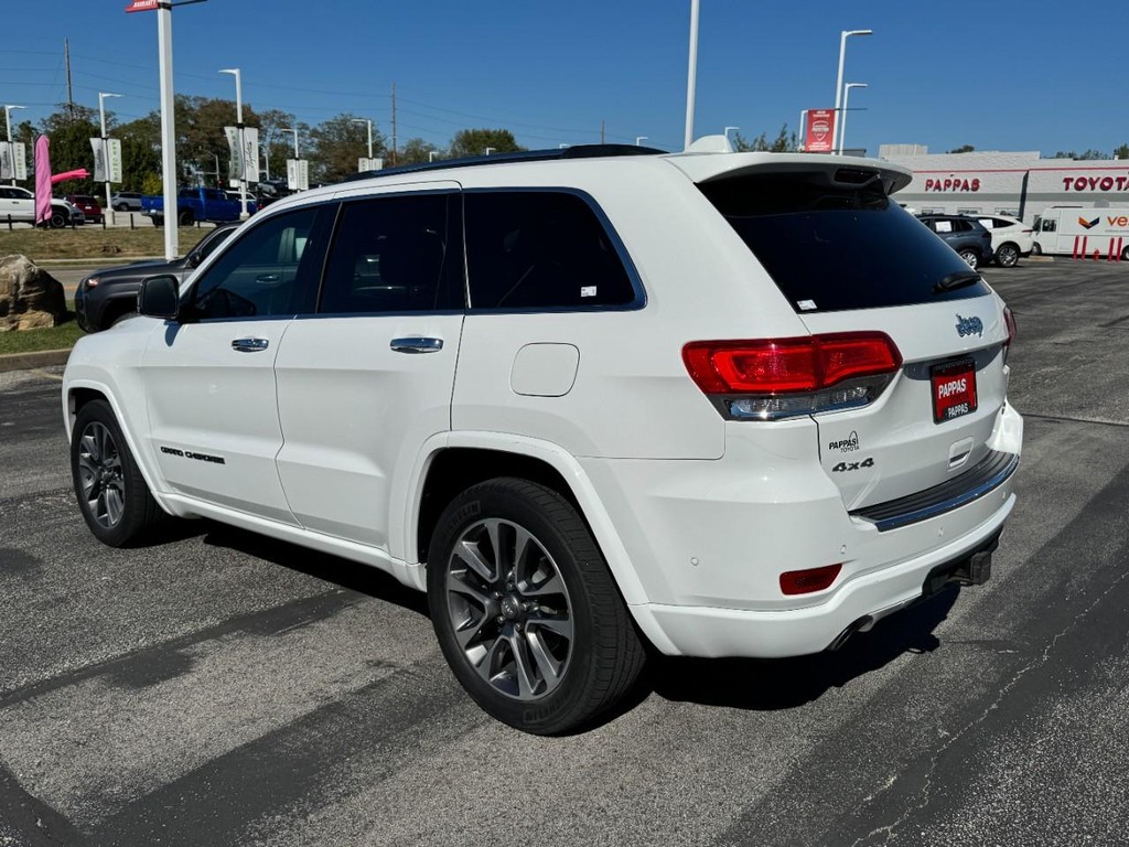 Jeep Grand Cherokee Vehicle Full-screen Gallery Image 05
