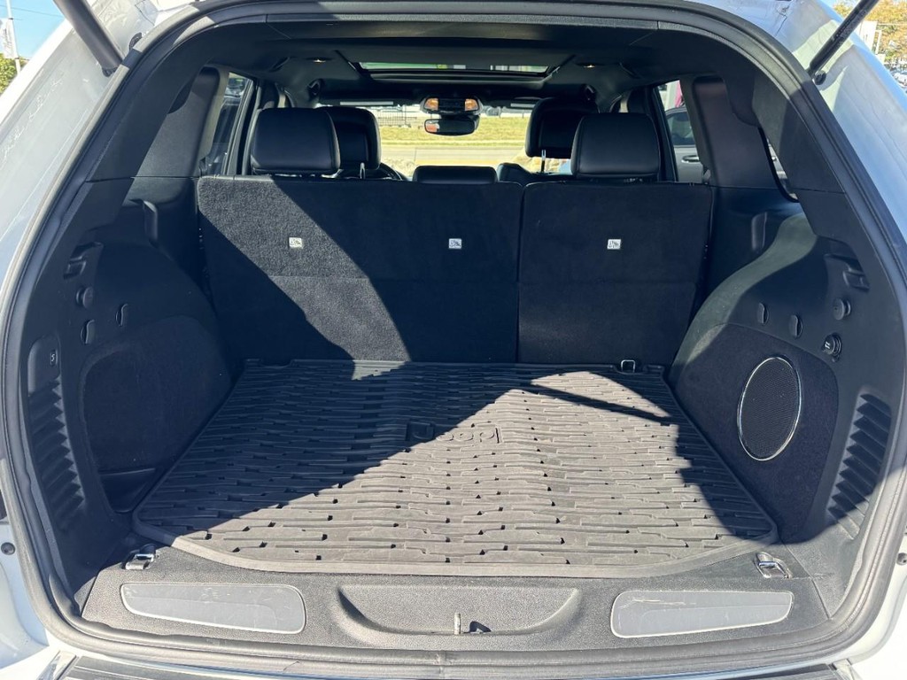 Jeep Grand Cherokee Vehicle Full-screen Gallery Image 06