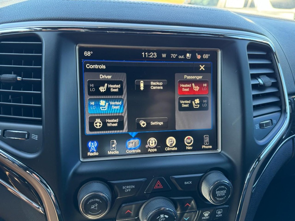 Jeep Grand Cherokee Vehicle Full-screen Gallery Image 21