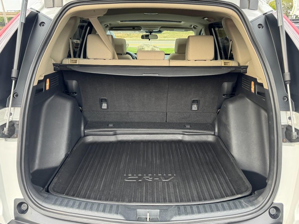 Honda CR-V Vehicle Full-screen Gallery Image 06