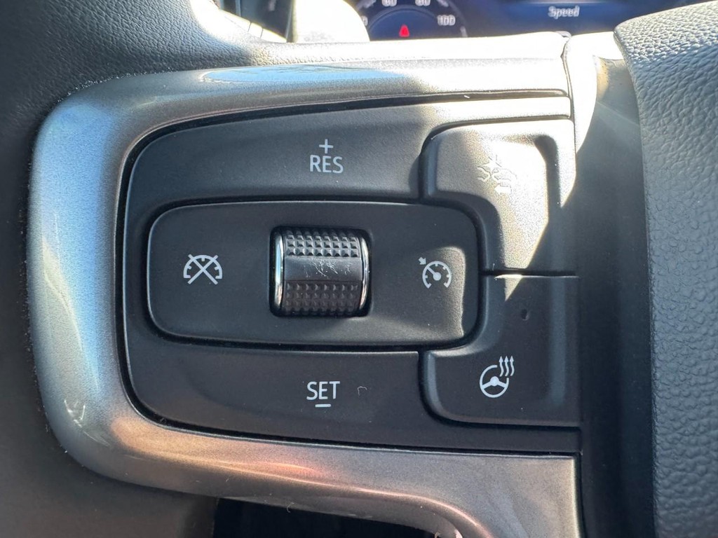 Chevrolet Silverado 1500 Vehicle Full-screen Gallery Image 18