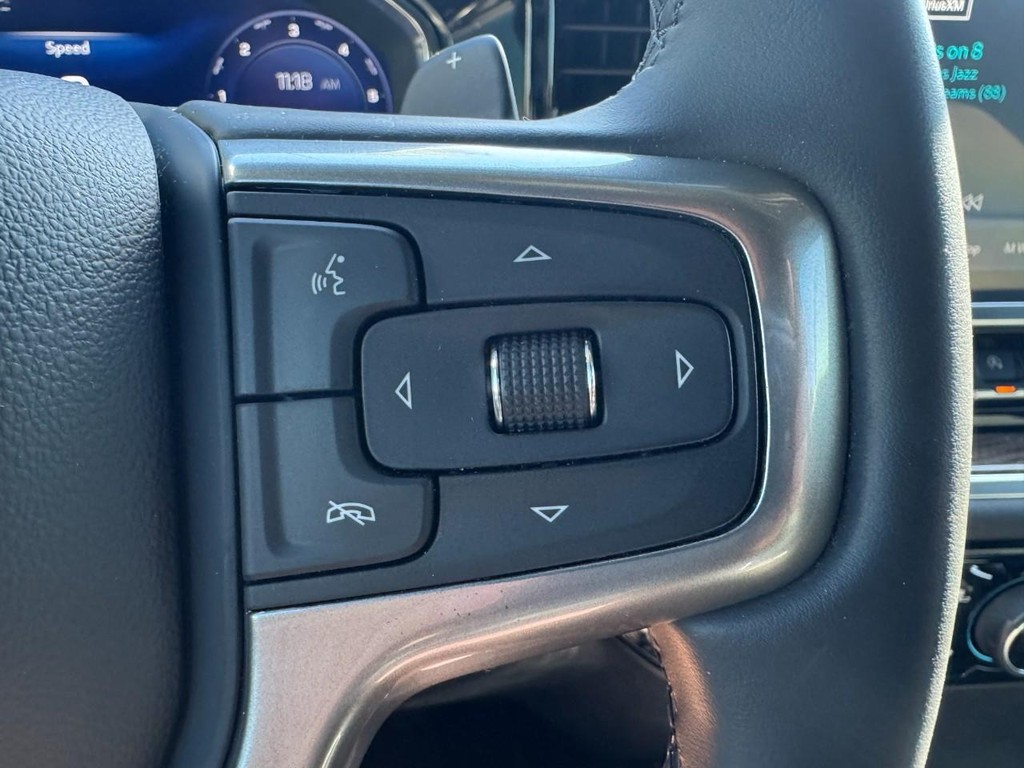 Chevrolet Silverado 1500 Vehicle Full-screen Gallery Image 19