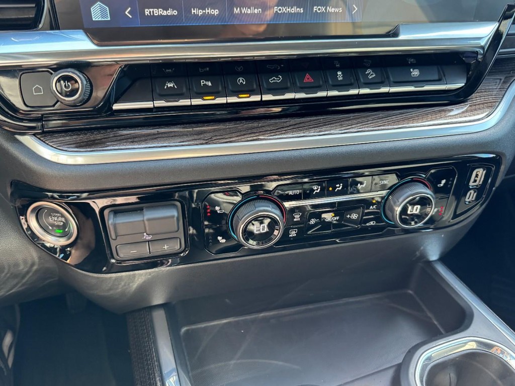 Chevrolet Silverado 1500 Vehicle Full-screen Gallery Image 20