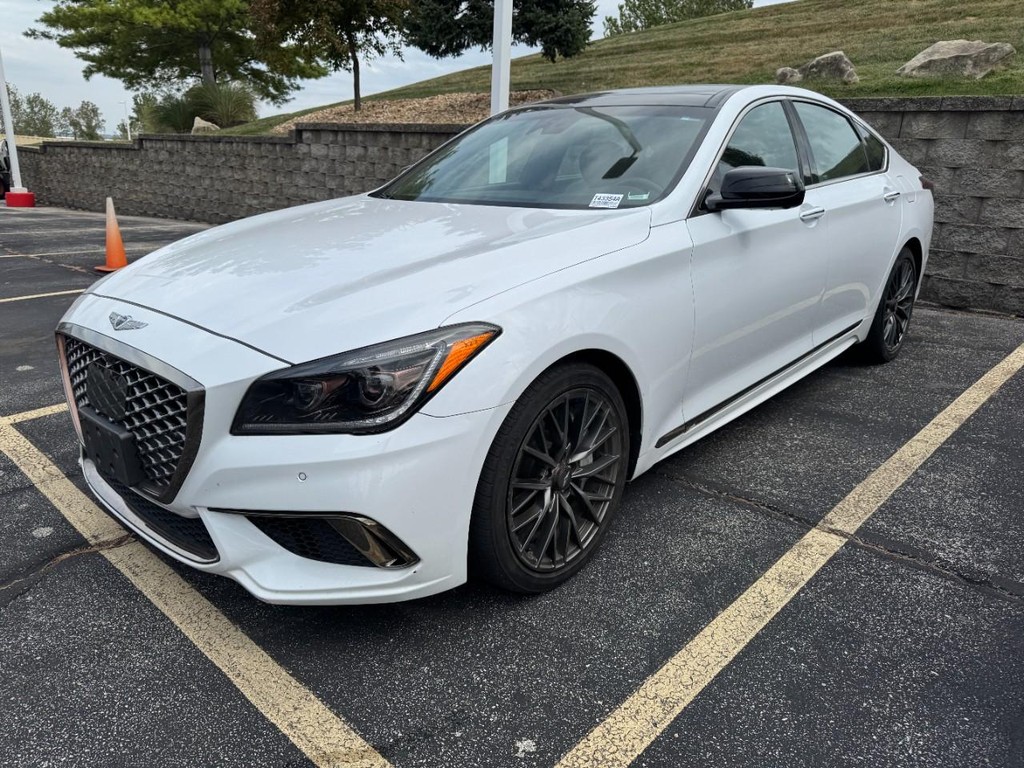Genesis G80 Vehicle Full-screen Gallery Image 03