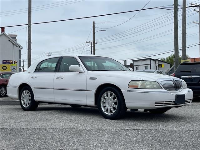 2009 Lincoln Town Car Signature Limited photo