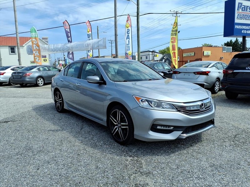 Honda Accord Sedan Vehicle Full-screen Gallery Image 04