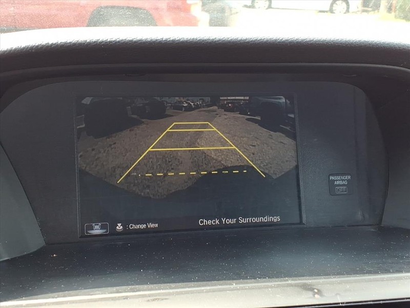 Honda Accord Sedan Vehicle Full-screen Gallery Image 19