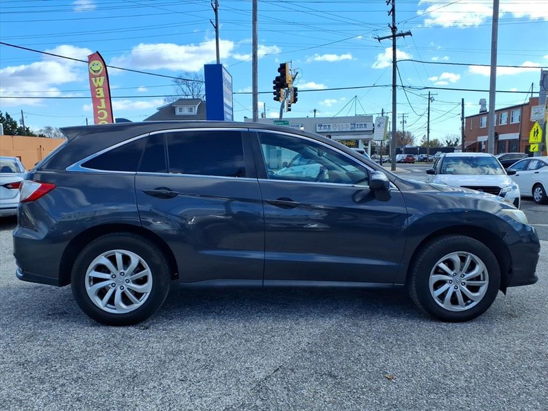 Acura RDX Vehicle Full-screen Gallery Image 05