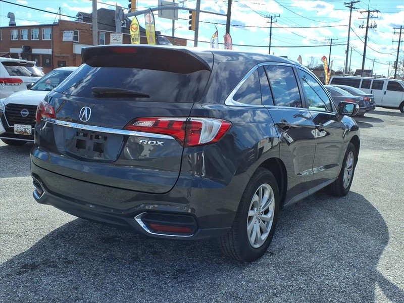 Acura RDX Vehicle Full-screen Gallery Image 07