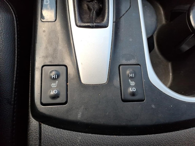 Acura RDX Vehicle Full-screen Gallery Image 17