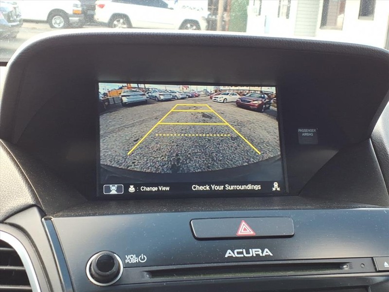 Acura RDX Vehicle Full-screen Gallery Image 19