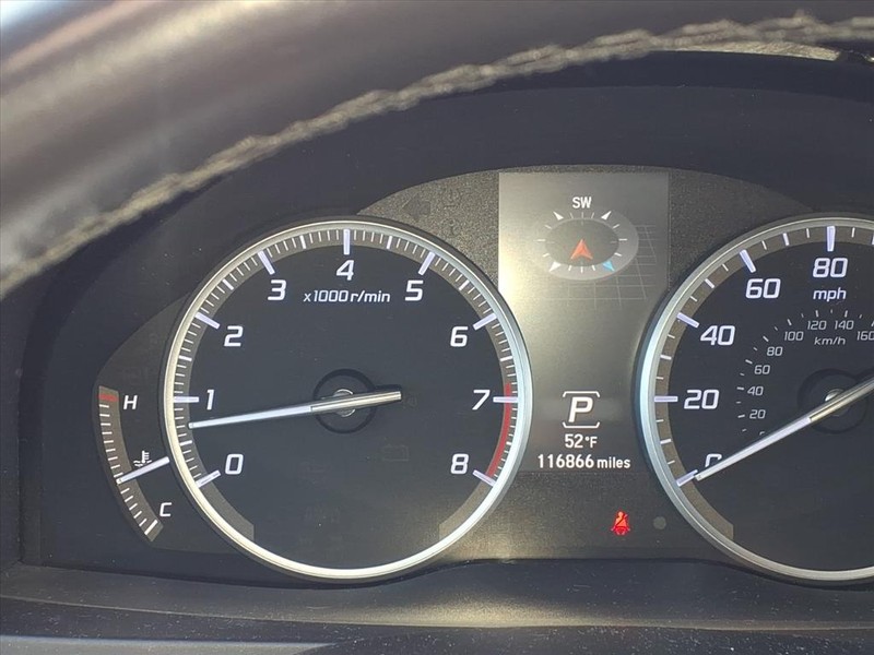 Acura RDX Vehicle Full-screen Gallery Image 22