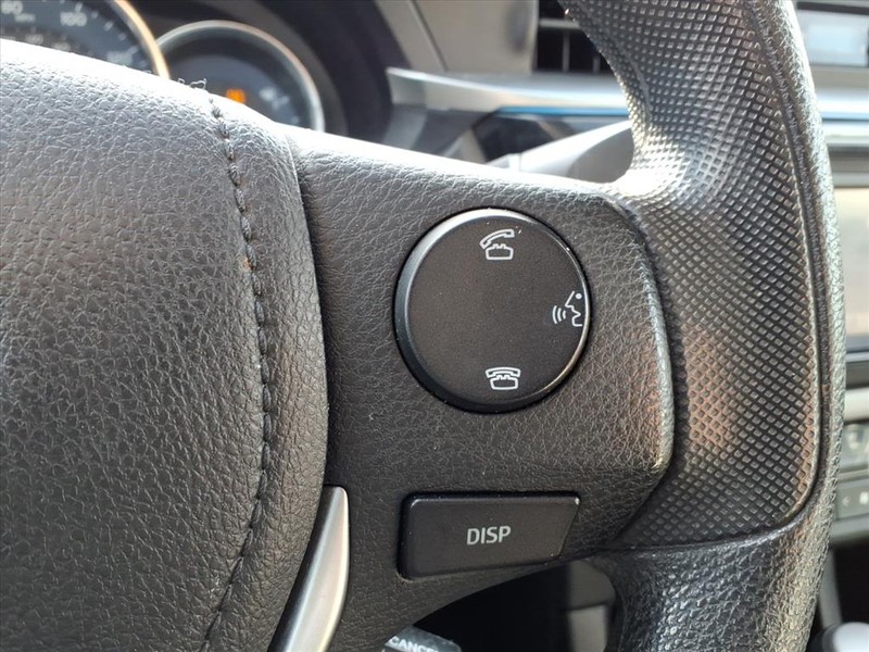 Toyota Corolla Vehicle Full-screen Gallery Image 18