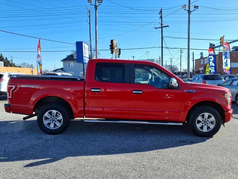 Ford F-150 Vehicle Full-screen Gallery Image 05