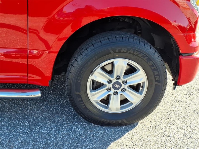 Ford F-150 Vehicle Full-screen Gallery Image 06