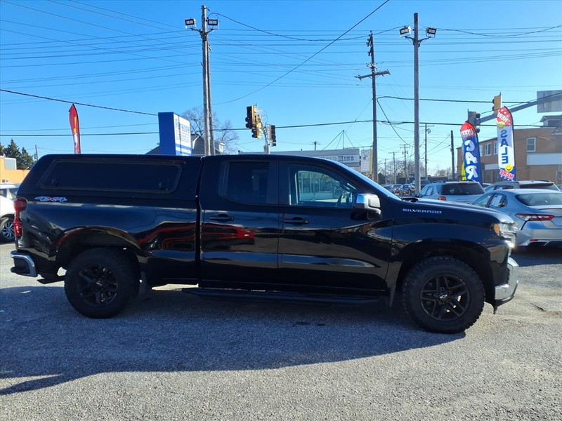 Chevrolet Silverado 1500 Vehicle Full-screen Gallery Image 05
