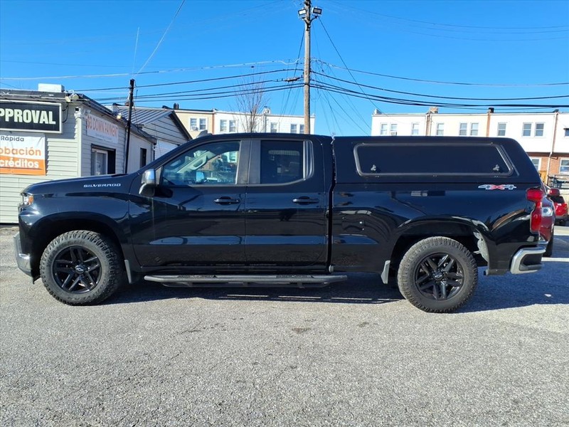 Chevrolet Silverado 1500 Vehicle Full-screen Gallery Image 10