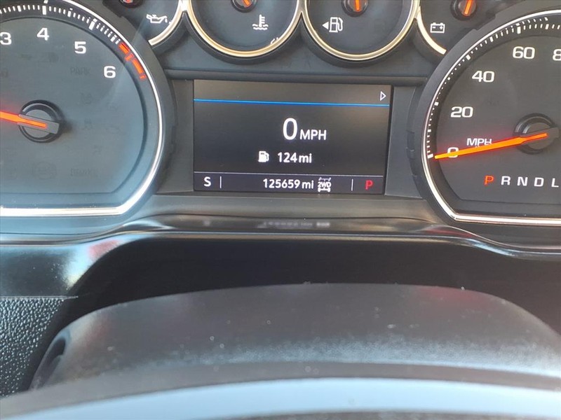 Chevrolet Silverado 1500 Vehicle Full-screen Gallery Image 20