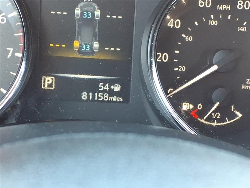 Nissan Rogue Vehicle Full-screen Gallery Image 20