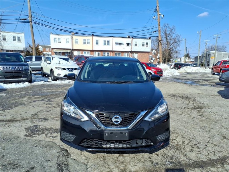 Nissan Sentra Vehicle Full-screen Gallery Image 03