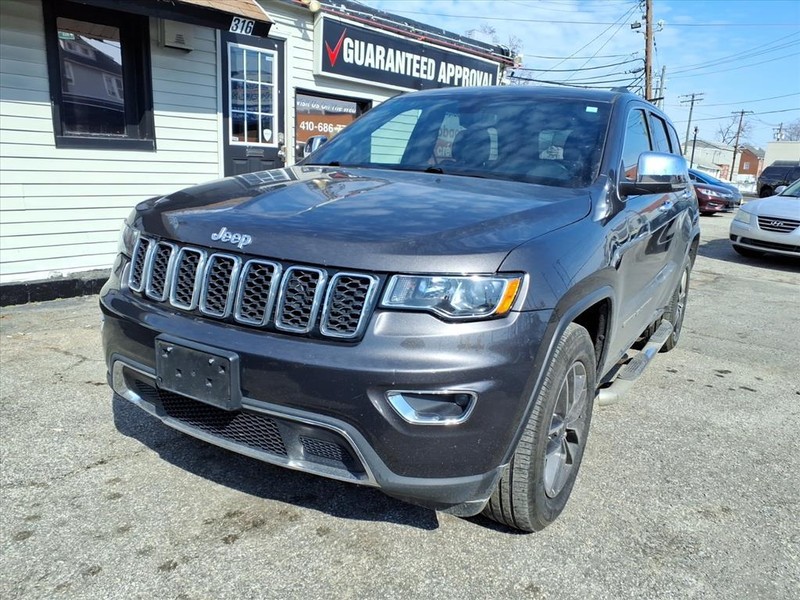 Jeep Grand Cherokee Vehicle Full-screen Gallery Image 02