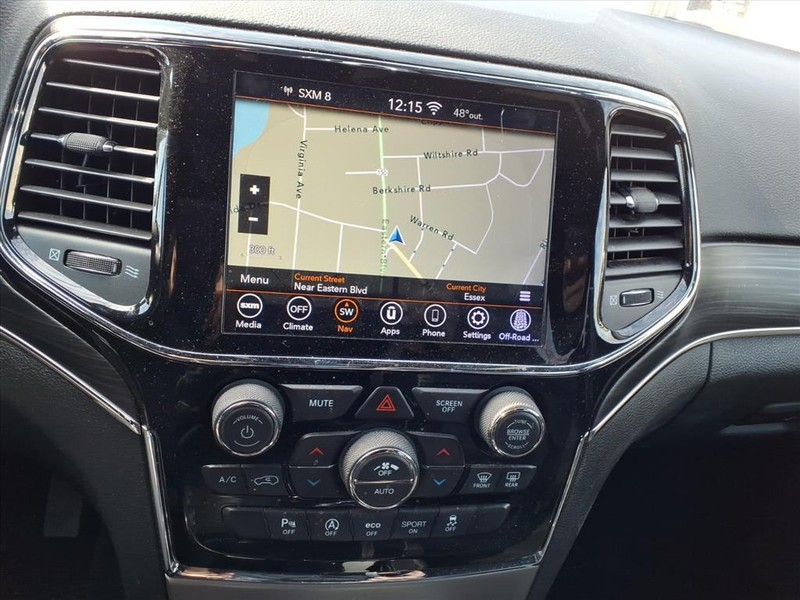 Jeep Grand Cherokee Vehicle Full-screen Gallery Image 19