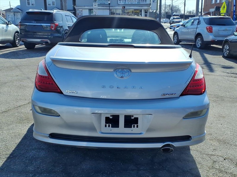 Toyota Camry Solara Vehicle Full-screen Gallery Image 06