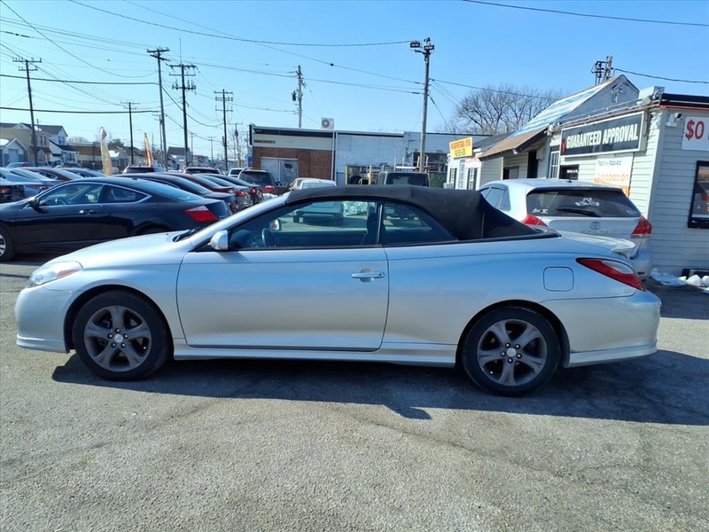 Toyota Camry Solara Vehicle Full-screen Gallery Image 08