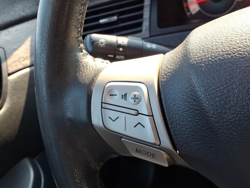 Toyota Camry Solara Vehicle Full-screen Gallery Image 17