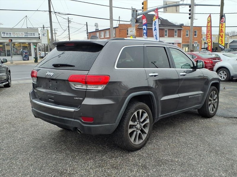 Jeep Grand Cherokee Vehicle Full-screen Gallery Image 06