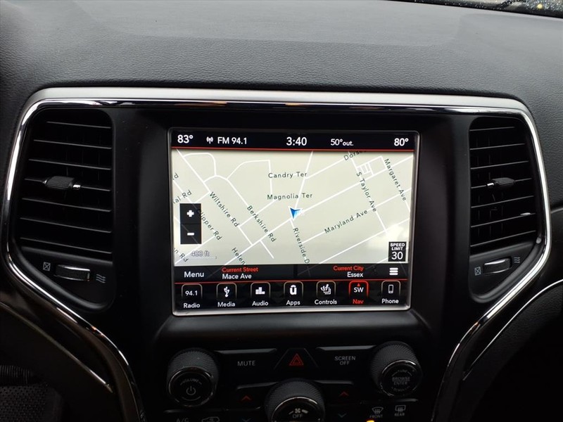 Jeep Grand Cherokee Vehicle Full-screen Gallery Image 16