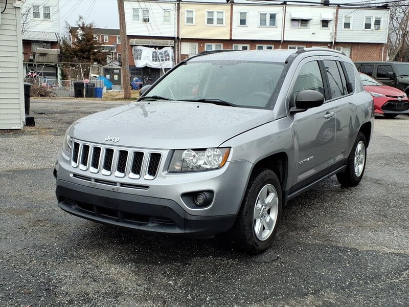 Jeep Compass Vehicle Full-screen Gallery Image 02