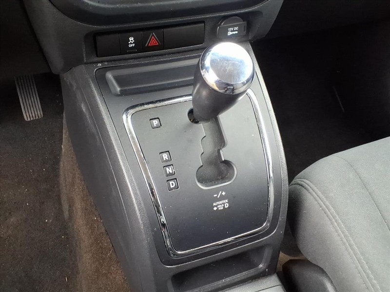 Jeep Compass Vehicle Full-screen Gallery Image 19