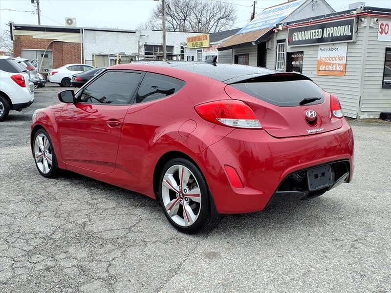 Hyundai Veloster Vehicle Full-screen Gallery Image 07