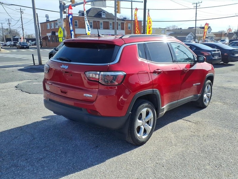 Jeep Compass Vehicle Full-screen Gallery Image 05