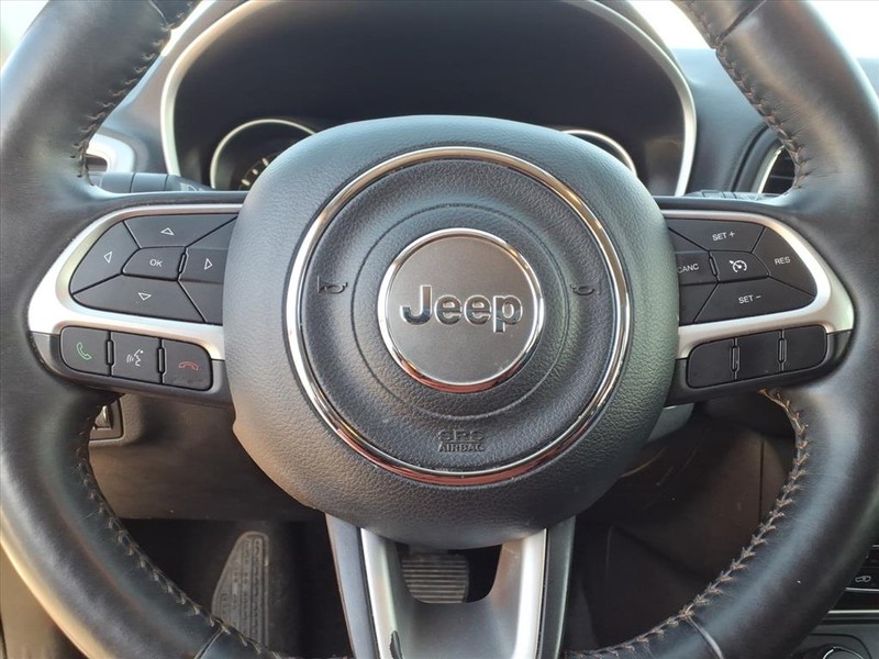 Jeep Compass Vehicle Full-screen Gallery Image 19