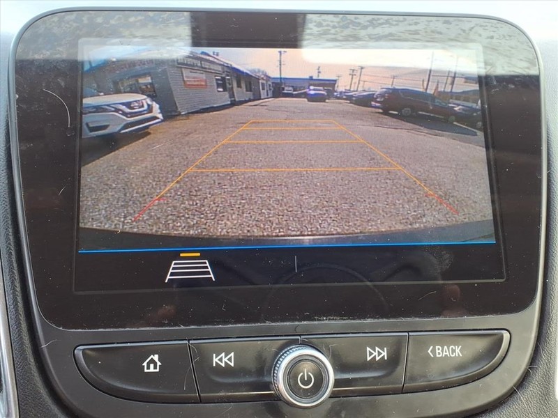 Chevrolet Malibu Vehicle Full-screen Gallery Image 16