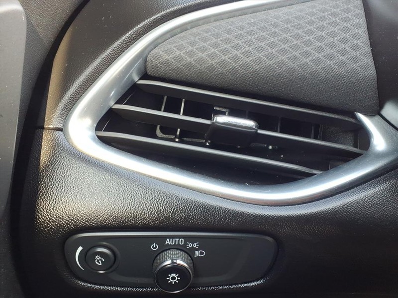 Chevrolet Malibu Vehicle Full-screen Gallery Image 17