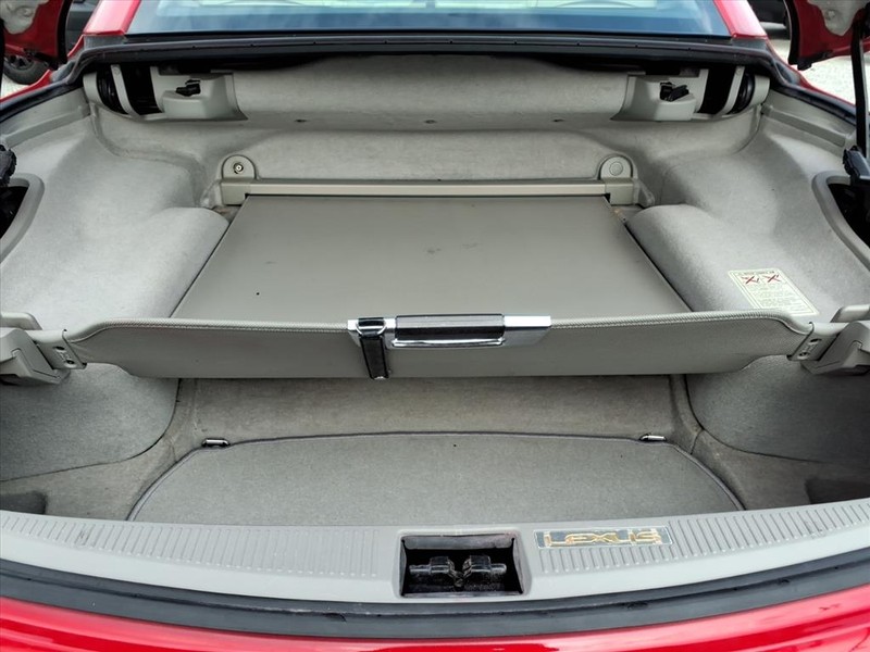 Lexus SC 430 Vehicle Full-screen Gallery Image 20