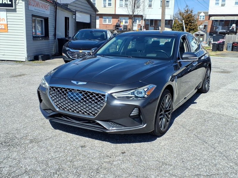 Genesis G70 Vehicle Full-screen Gallery Image 02
