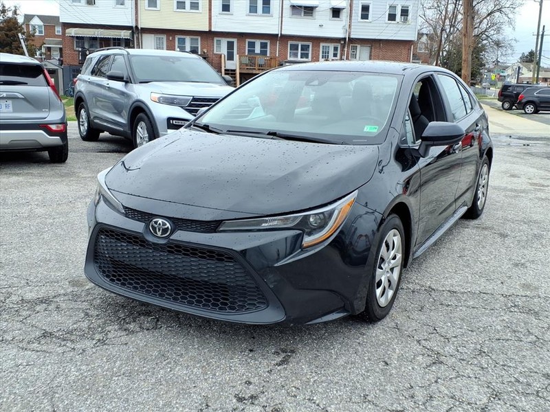 Toyota Corolla Vehicle Full-screen Gallery Image 02