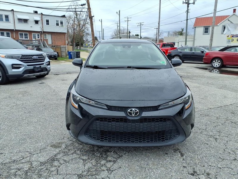 Toyota Corolla Vehicle Full-screen Gallery Image 03